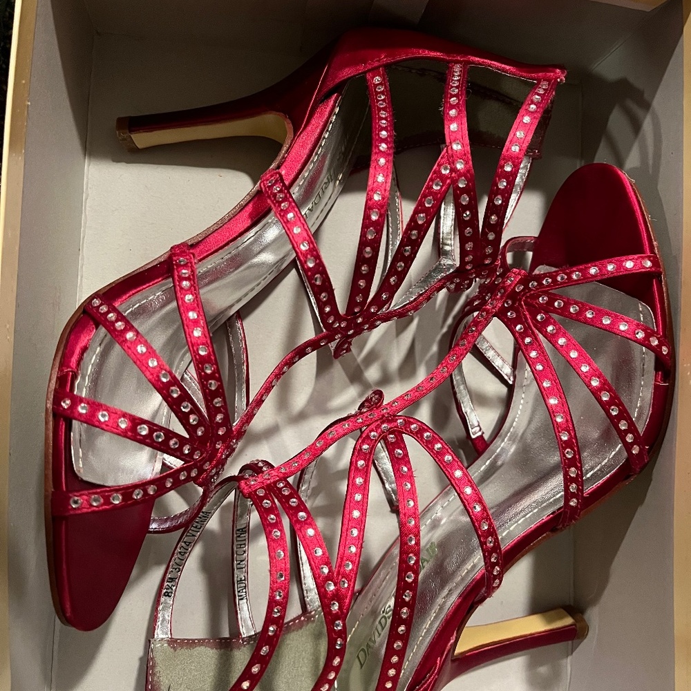 Michaelangelo heels 8.5 red and strappy